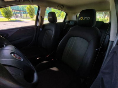 Fiat Punto 1.4 8V 5 porte Natural Power Virgin Radio (12)