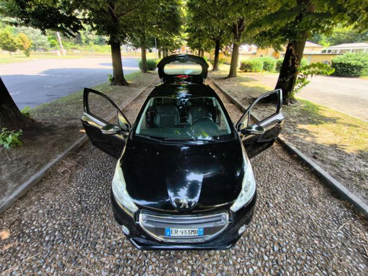Peugeot 208 VTi 82 CV 3 porte Access (11)