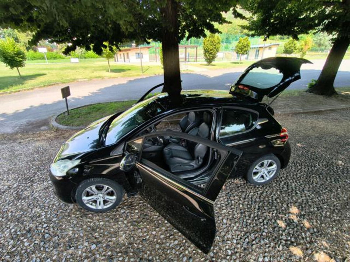Peugeot 208 VTi 82 CV 3 porte Access (12)