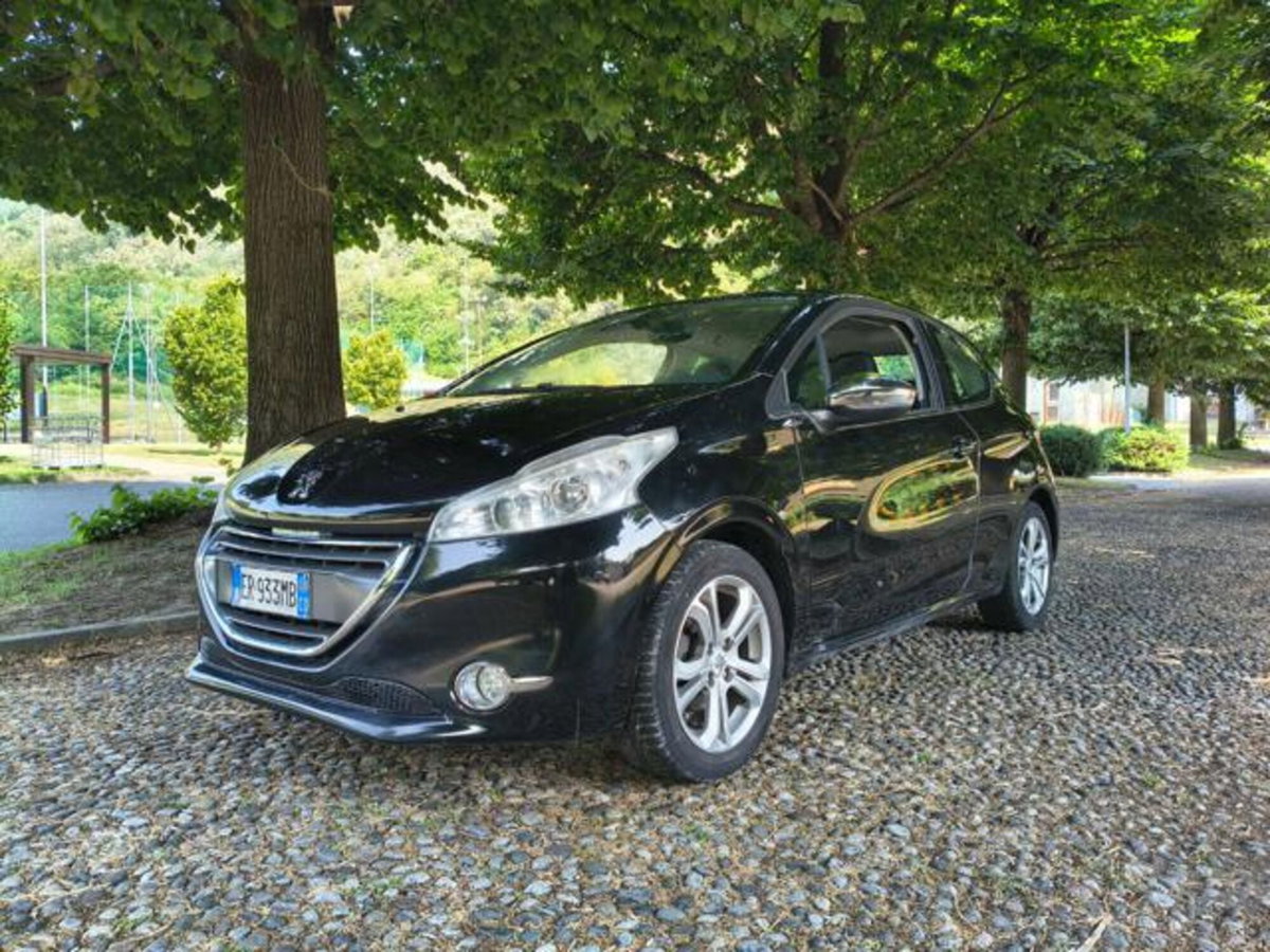 Peugeot 208 VTi 82 CV 3 porte Access (2)
