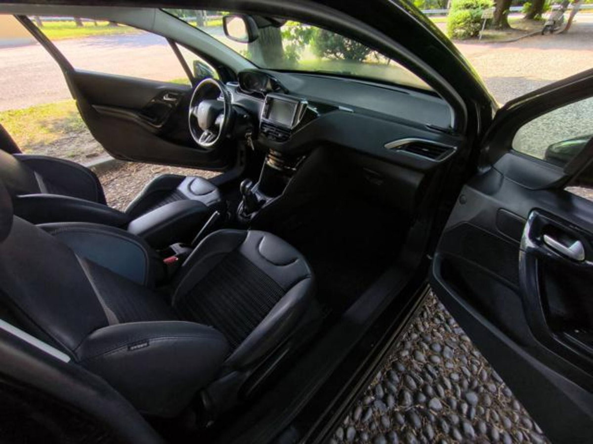 Peugeot 208 VTi 82 CV 3 porte Access (20)