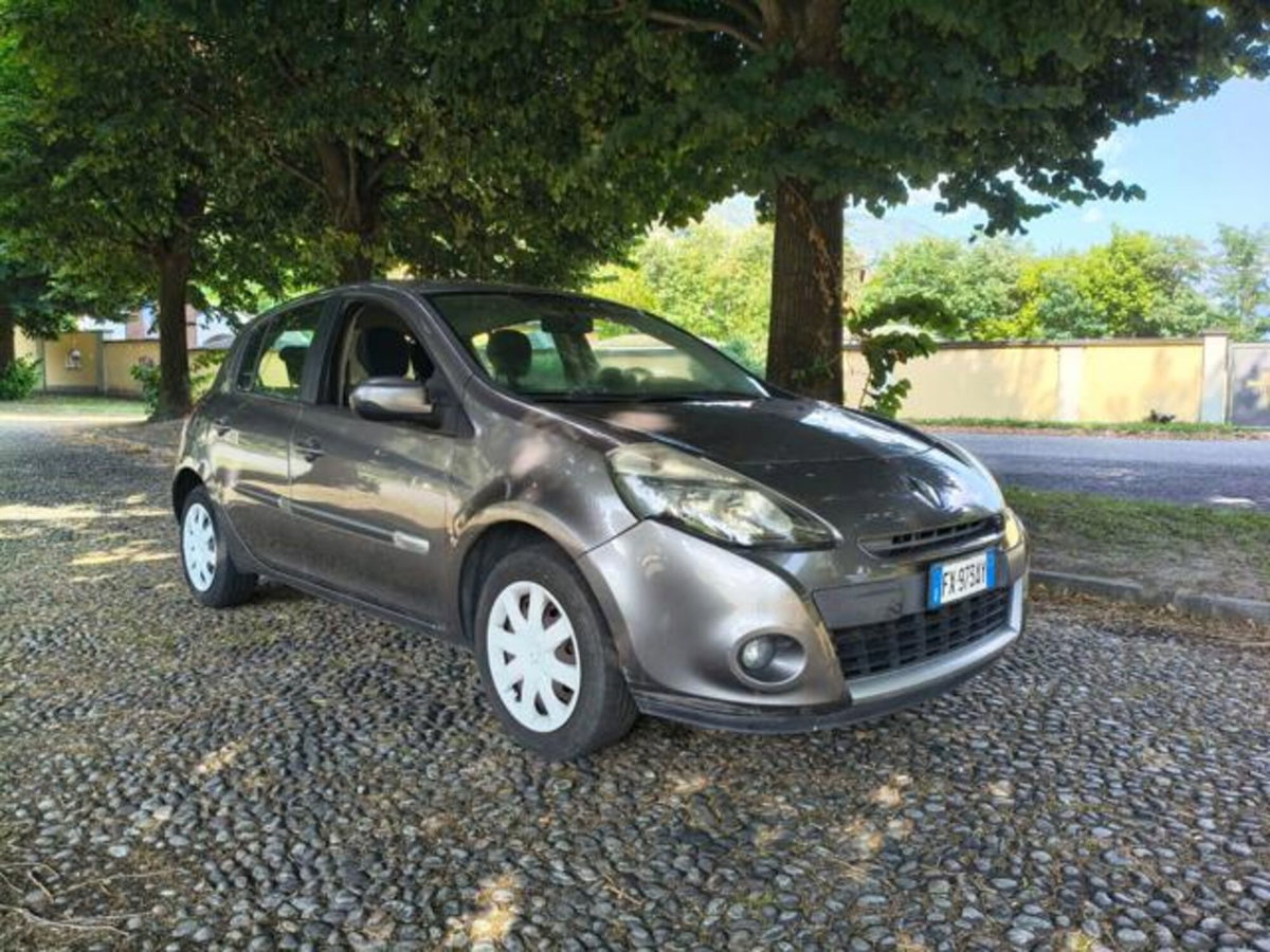 Renault Clio 1.2 16V 5 porte GPL (2)