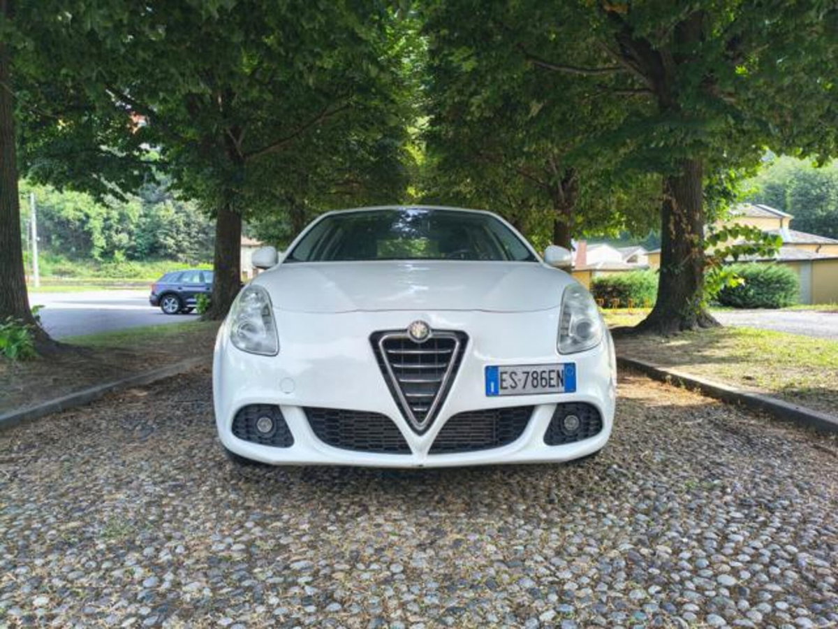 Alfa Romeo Giulietta 1.6 JTDm-2 Giulietta (14)