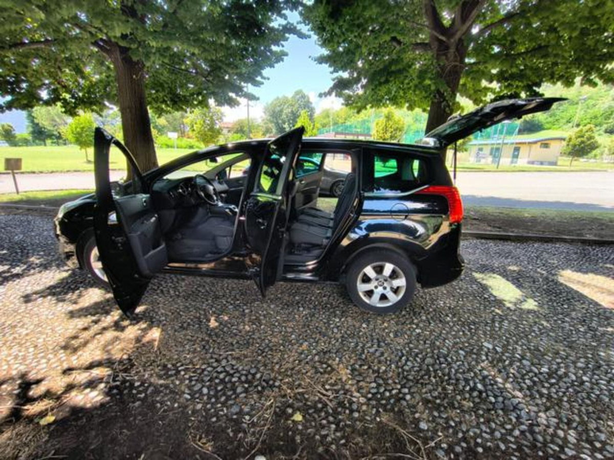 Peugeot 5008 BlueHDi 120 S&S Allure (10)