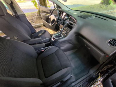 Peugeot 5008 BlueHDi 120 S&S Allure (14)