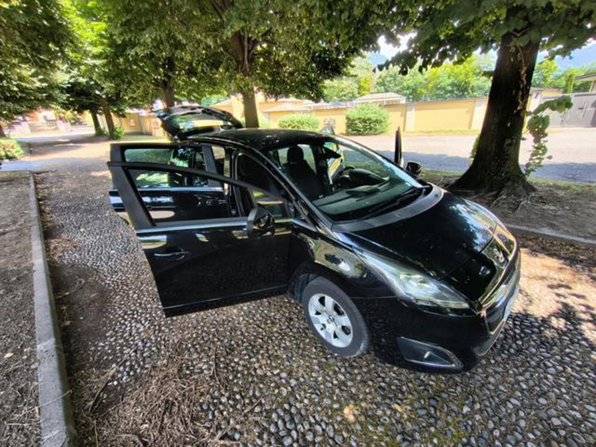 Peugeot 5008 BlueHDi 120 S&S Allure (9)
