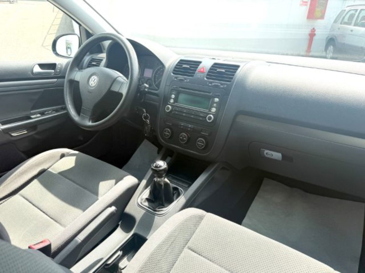 Volkswagen Golf 1.6 16V FSI 5p. Comfortline (11)