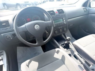 Volkswagen Golf 1.6 16V FSI 5p. Comfortline (9)