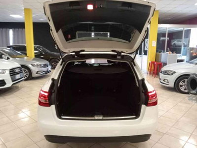 Mercedes-Benz Classe C Station Wagon 180 d Executive (12)