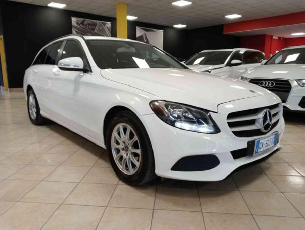 Mercedes-Benz Classe C Station Wagon 180 d Executive (3)