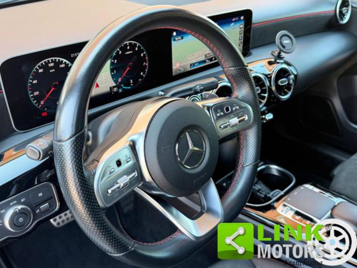 Mercedes-Benz Classe A Sedan 200 Automatic 4p. Premium (11)