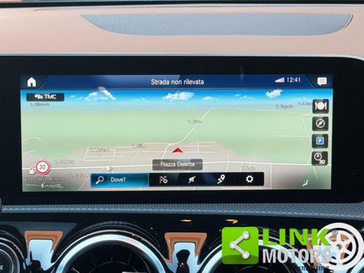 Mercedes-Benz Classe A Sedan 200 Automatic 4p. Premium (17)
