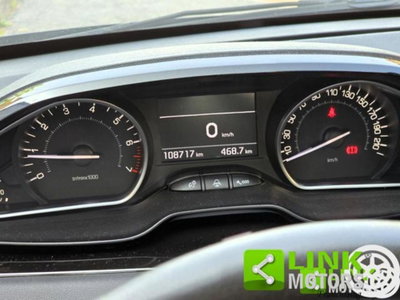 Peugeot 208 VTi 82 CV 5 porte Allure (11)