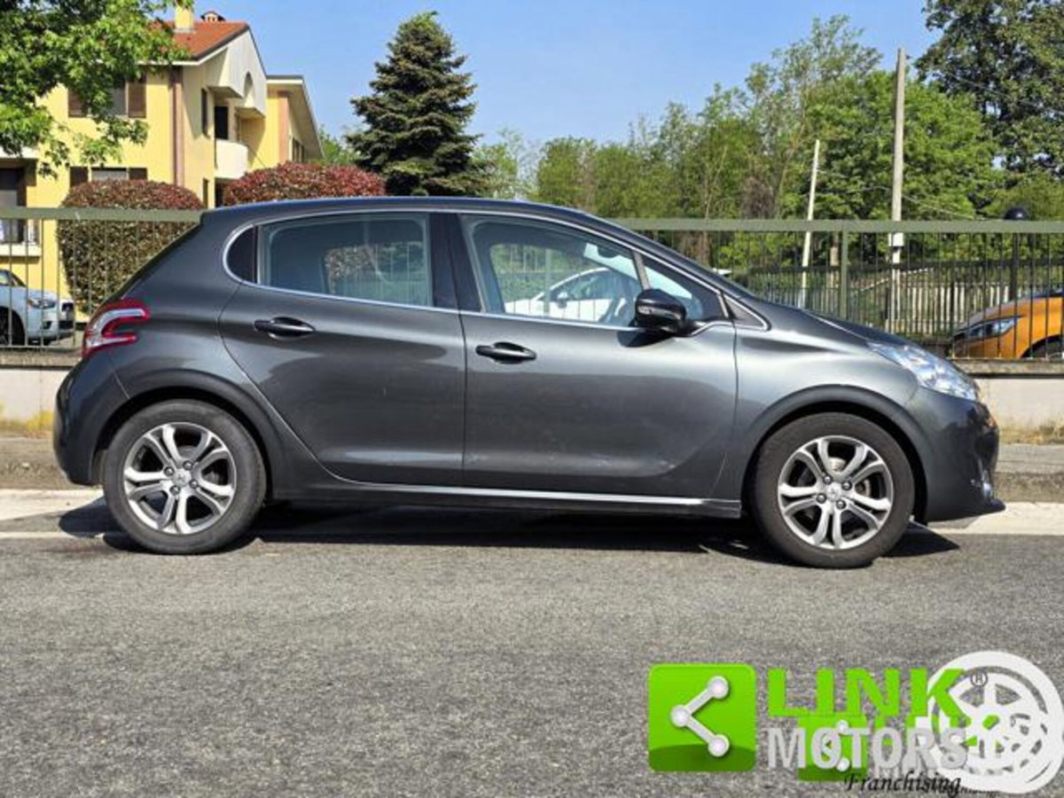 Peugeot 208 VTi 82 CV 5 porte Allure (15)