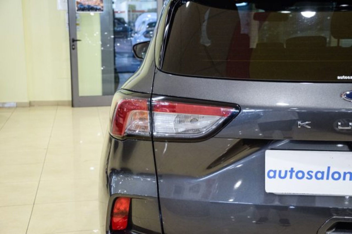 Ford Kuga 1.5 EcoBlue 120 CV 2WD ST-Line (14)