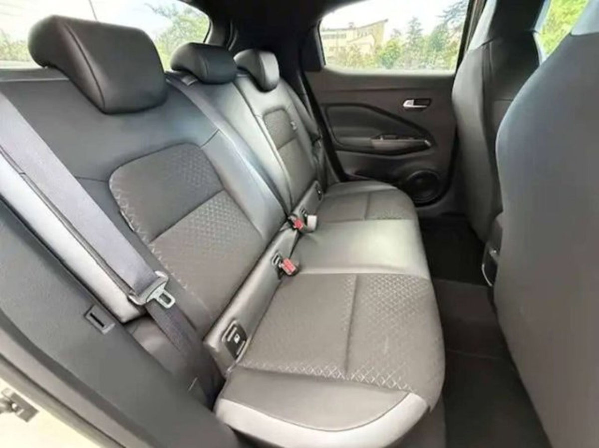 Nissan Juke 1.0 dig-t N-Connecta 114cv (15)