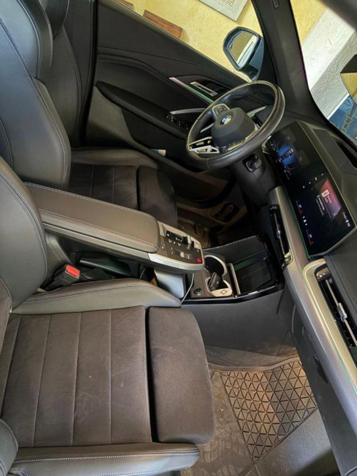 BMW X1 xDrive 23i Msport (5)