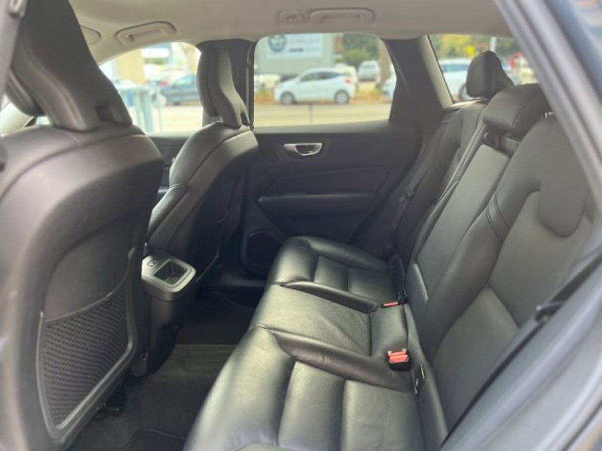 Volvo XC60 B4 automatico Plus Bright (13)