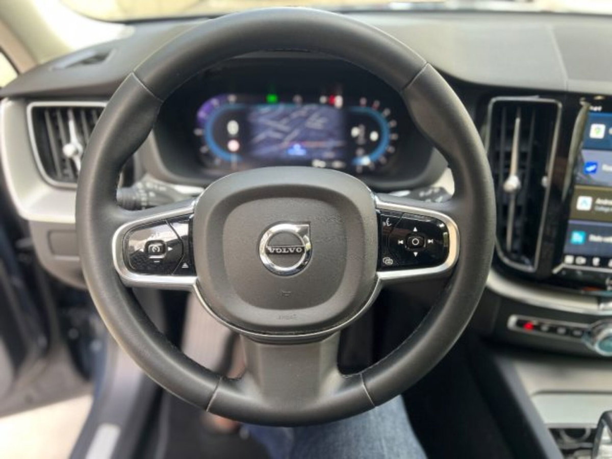 Volvo XC60 B4 automatico Plus Bright (16)