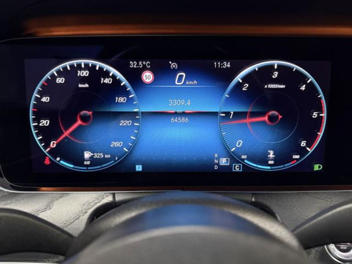 Mercedes-Benz Classe E 220 d 4Matic Auto Sport (19)