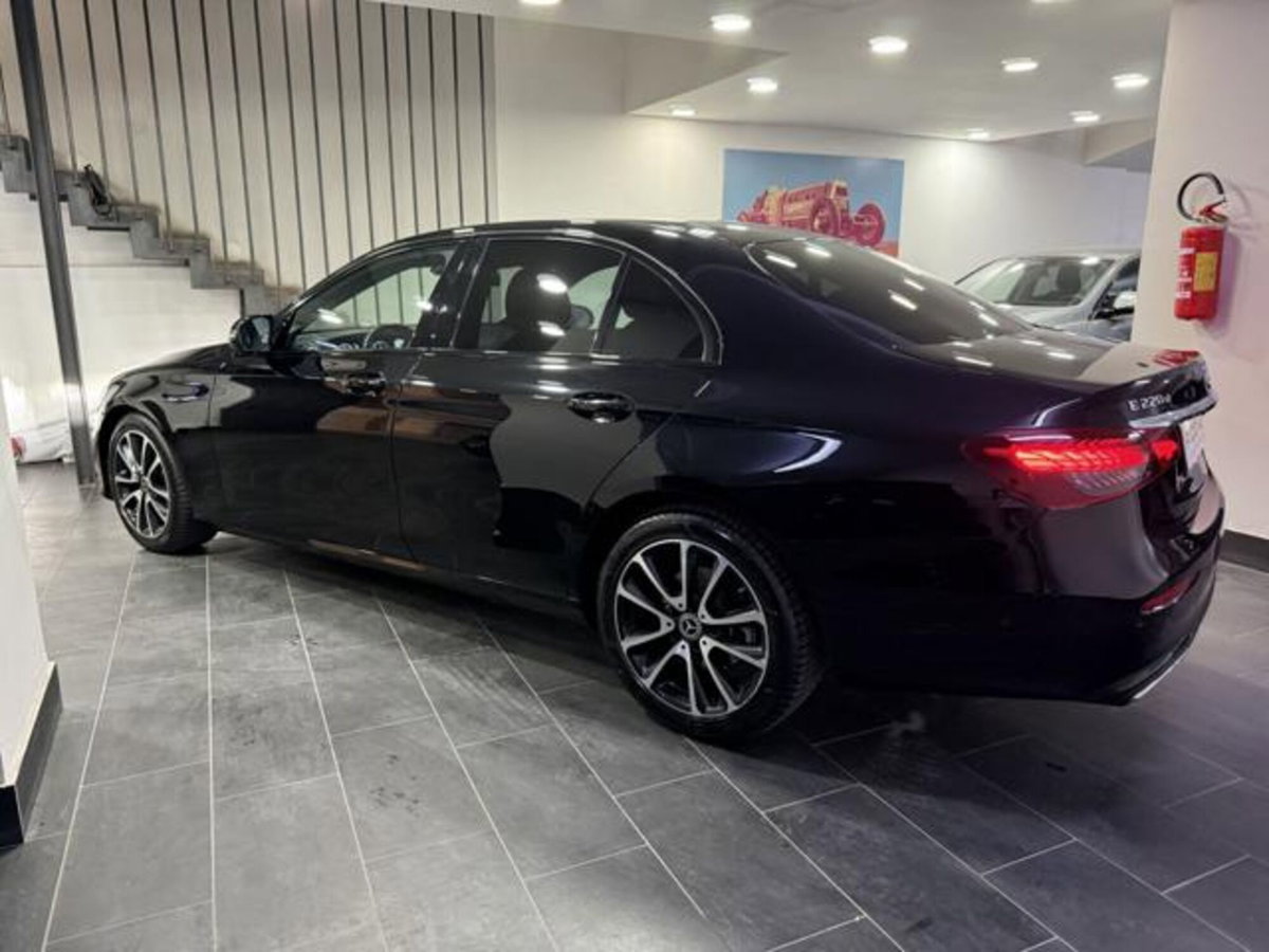 Mercedes-Benz Classe E 220 d 4Matic Auto Sport (8)