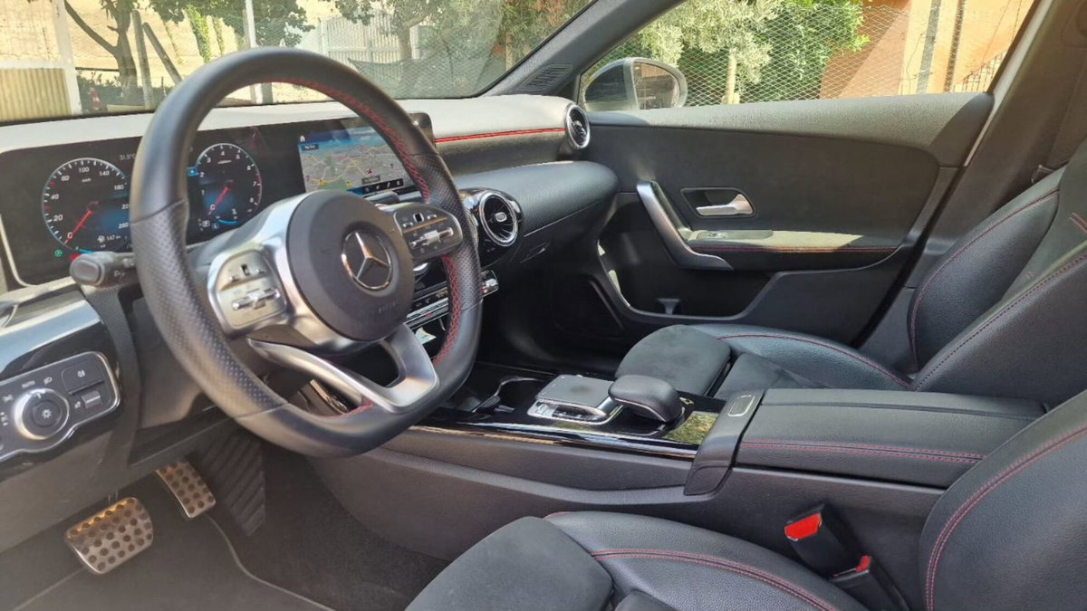Mercedes-Benz Classe A 200 Premium (13)