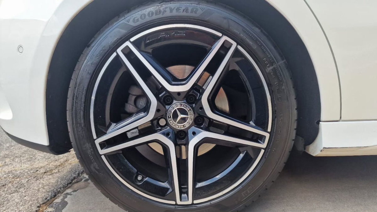 Mercedes-Benz Classe A 200 Premium (15)