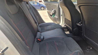 Mercedes-Benz Classe A 200 Premium (17)