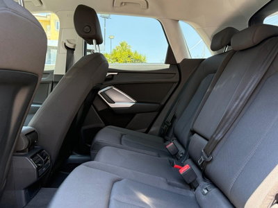 Audi Q3 Sportback 35 TDI quattro S tronic S line edition (12)