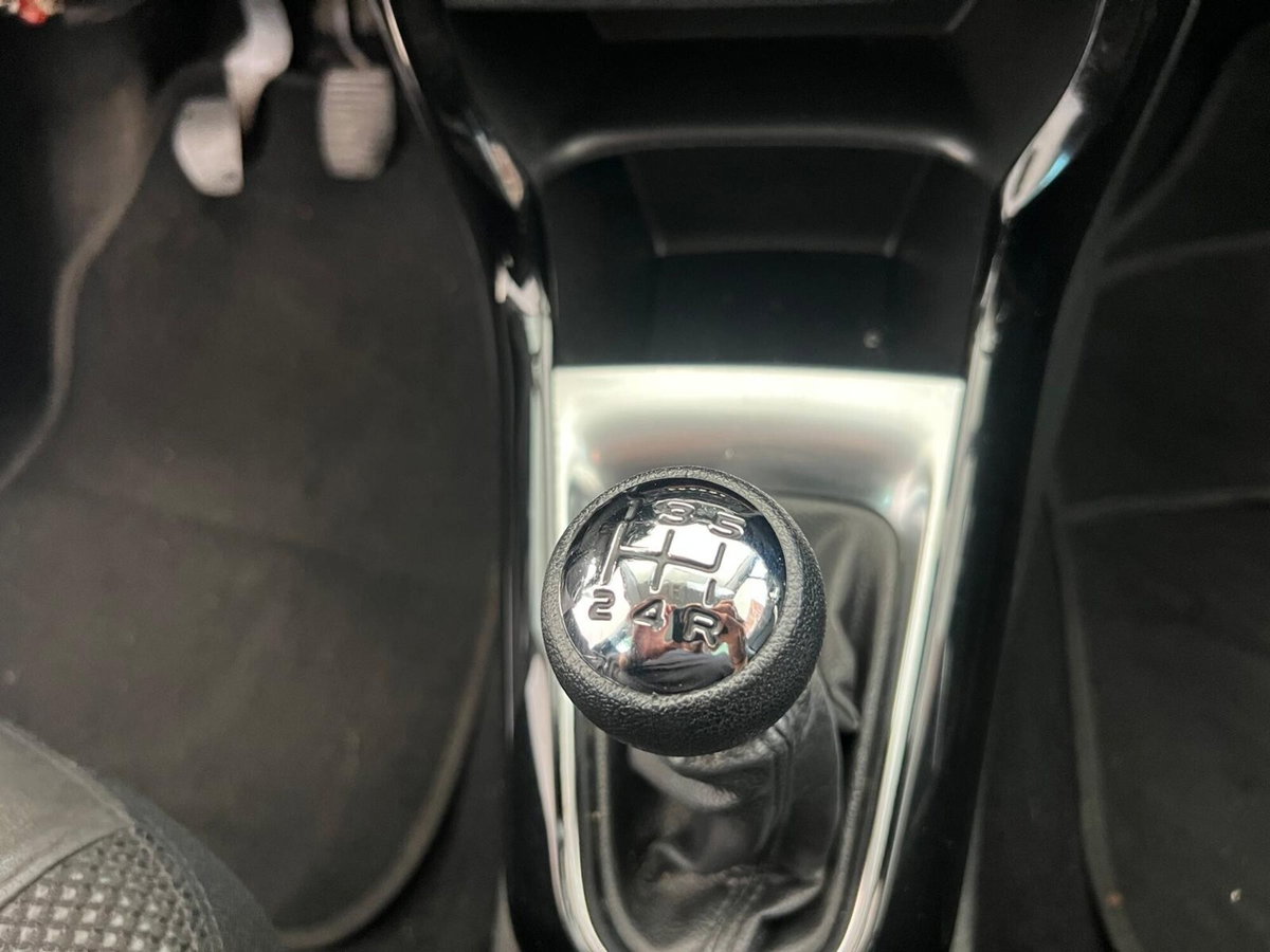 Citroen C3 1.6 e-HDi 90 airdream Exclusive (11)