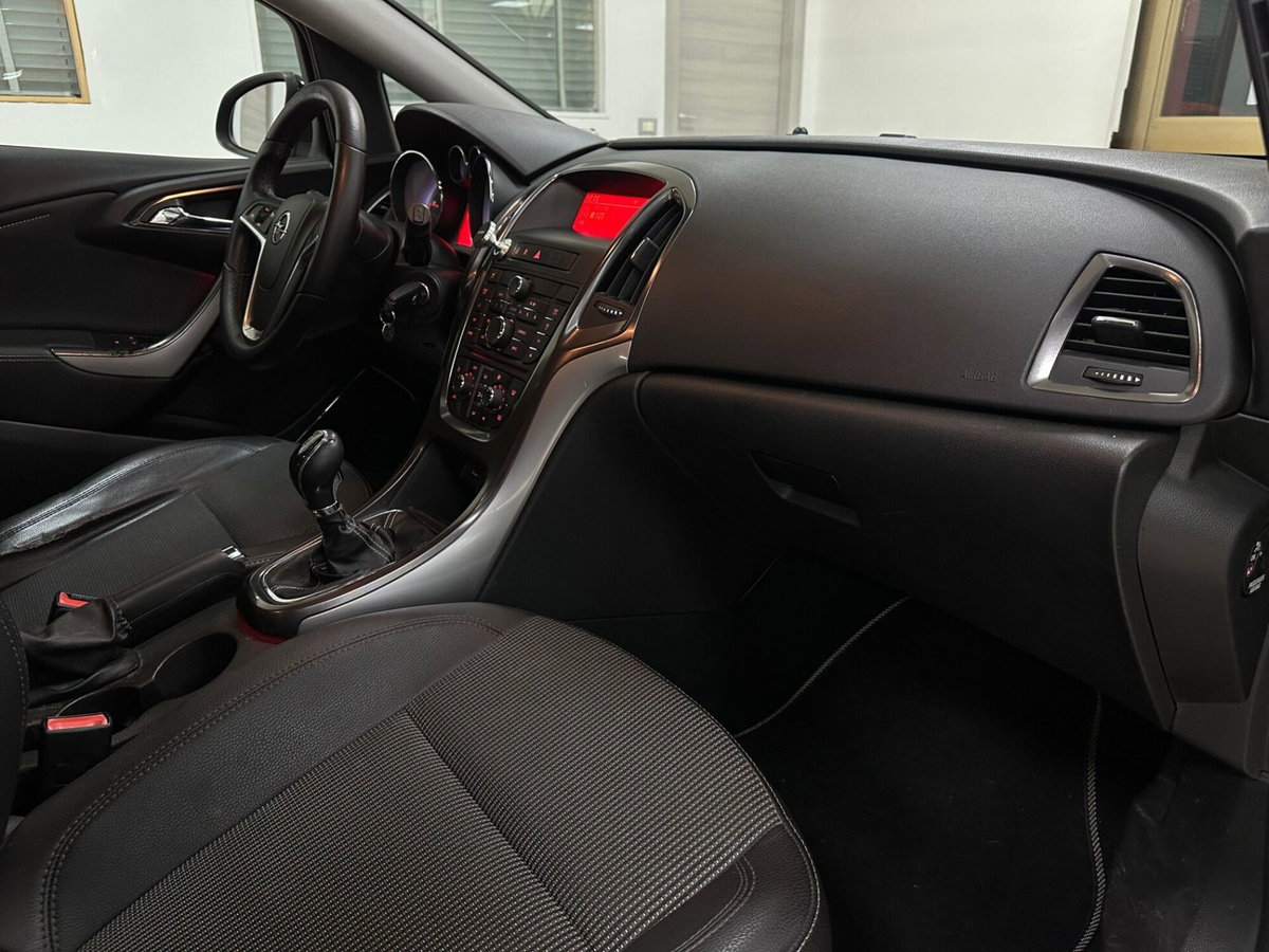 Opel Astra Station Wagon 1.7 CDTI 110CV Sports Cosmo (15)