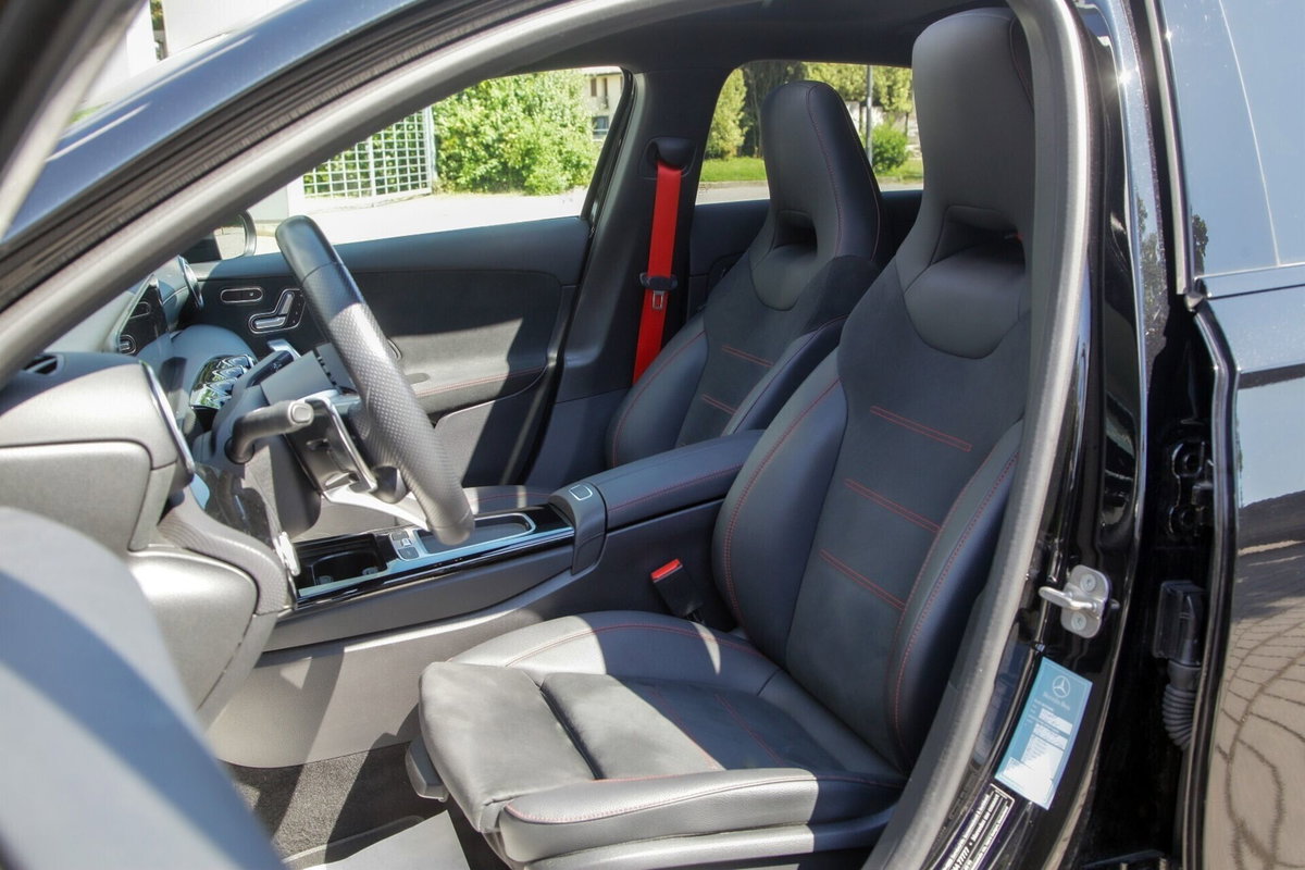 Mercedes-Benz Classe A 35 AMG 4Matic (14)