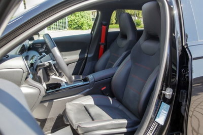 Mercedes-Benz Classe A 35 AMG 4Matic (14)
