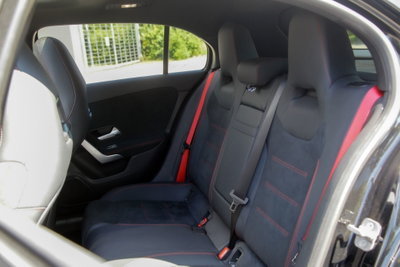 Mercedes-Benz Classe A 35 AMG 4Matic (16)