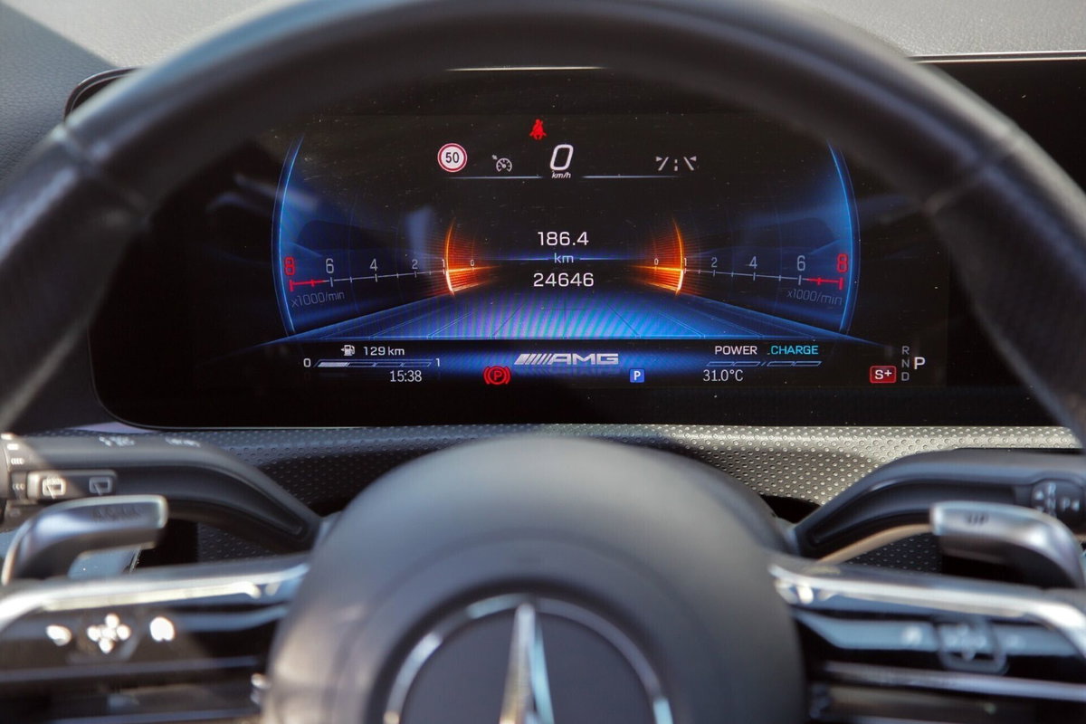 Mercedes-Benz Classe A 35 AMG 4Matic (20)