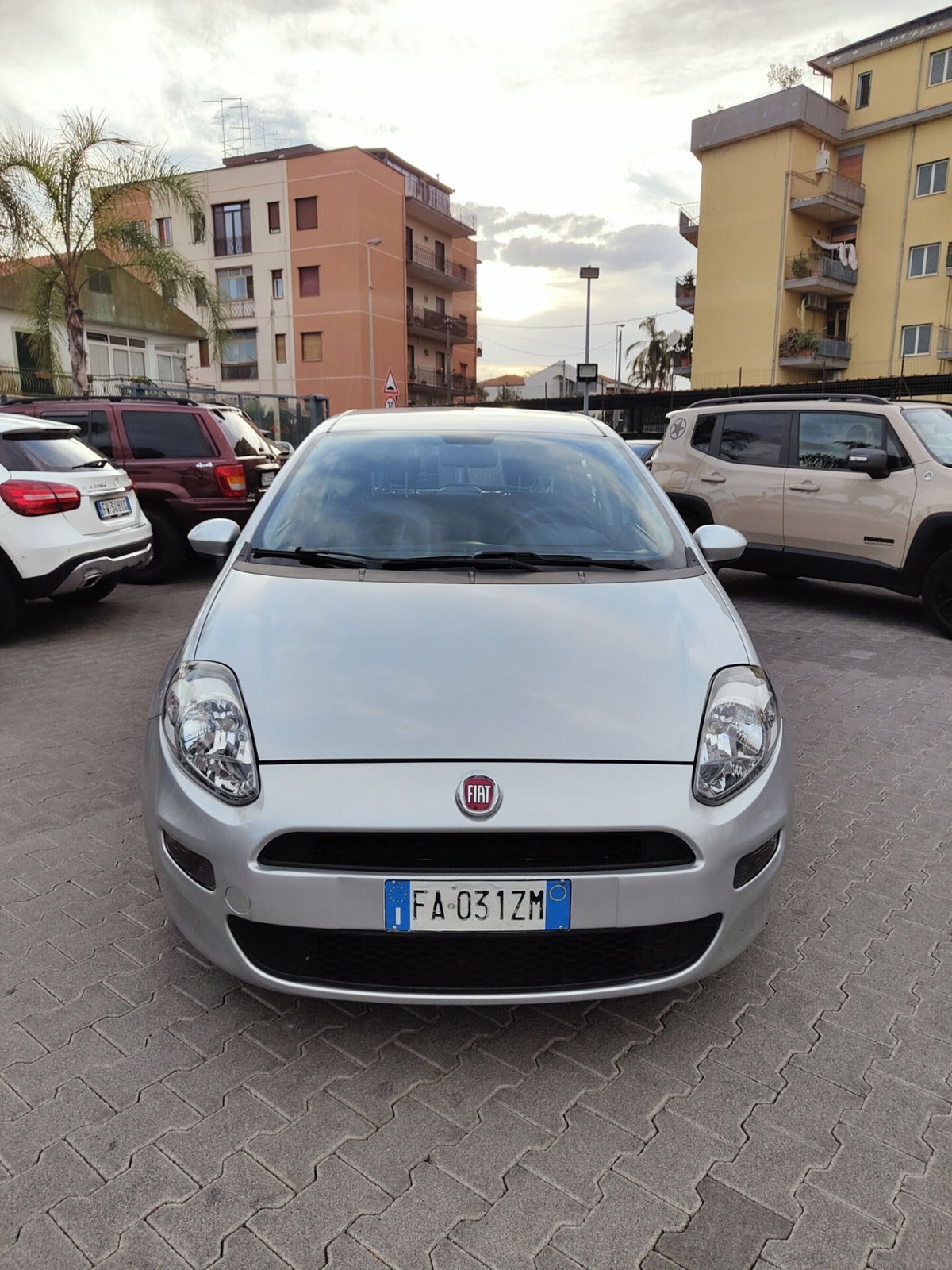 Fiat Punto 1.3 MJT II S&S 85 CV 3 porte ECO Easy (2)