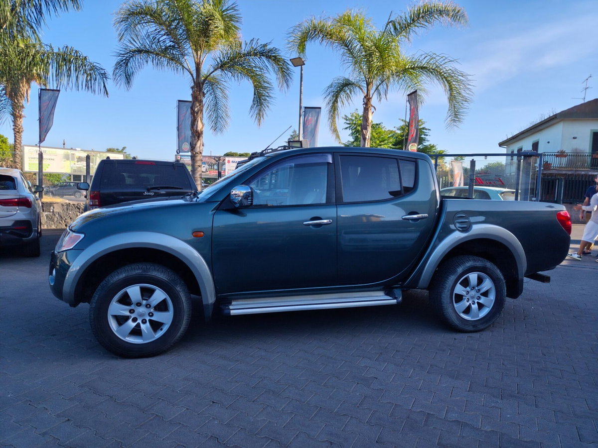 Mitsubishi L200 2.5 DI-D Double Cab Intense