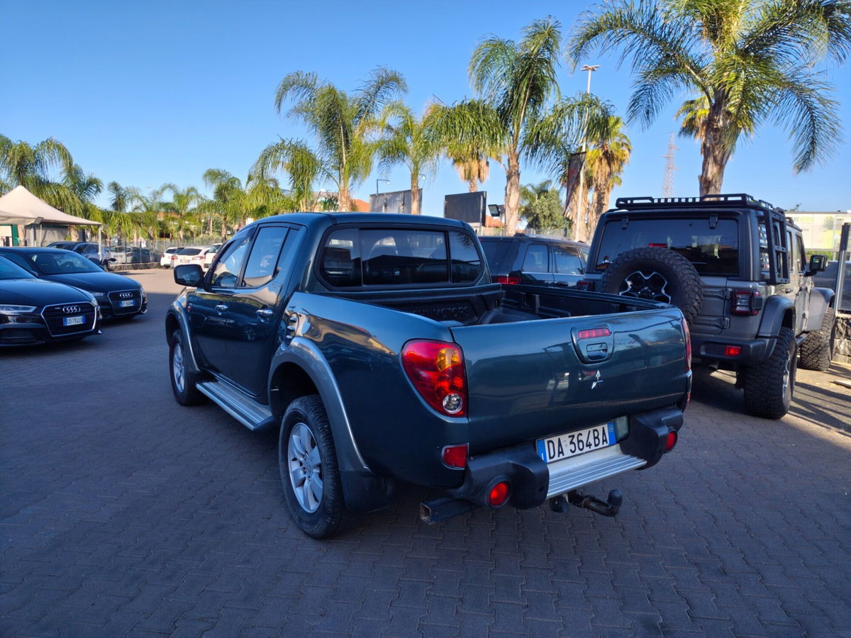 Mitsubishi L200 2.5 DI-D Double Cab Intense (6)