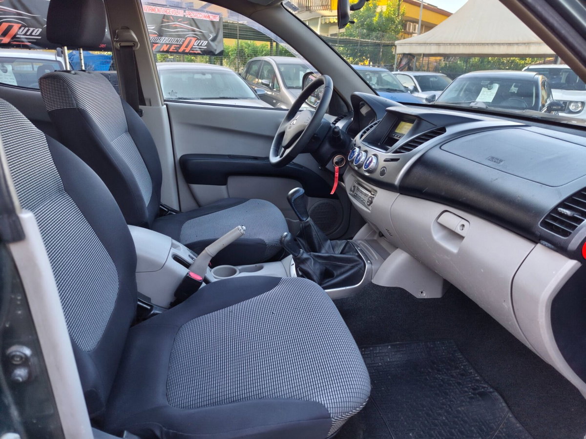 Mitsubishi L200 2.5 DI-D Double Cab Intense (7)