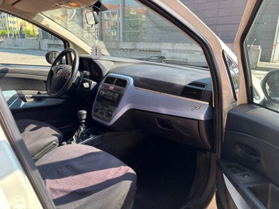 Fiat Grande Punto 1.2 5 porte (8)
