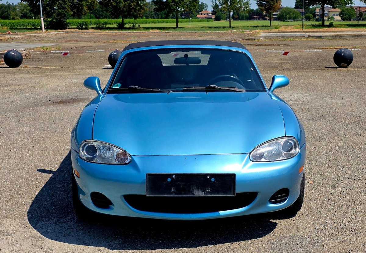 Mazda MX-5 1.6i 16V cat Rainbow (10)