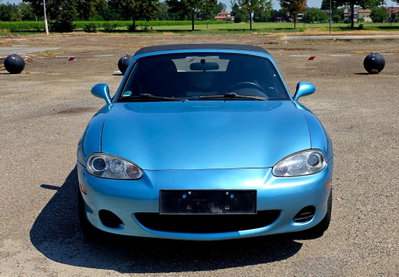Mazda MX-5 1.6i 16V cat Rainbow (10)