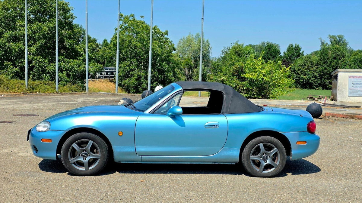 Mazda MX-5 1.6i 16V cat Rainbow (14)