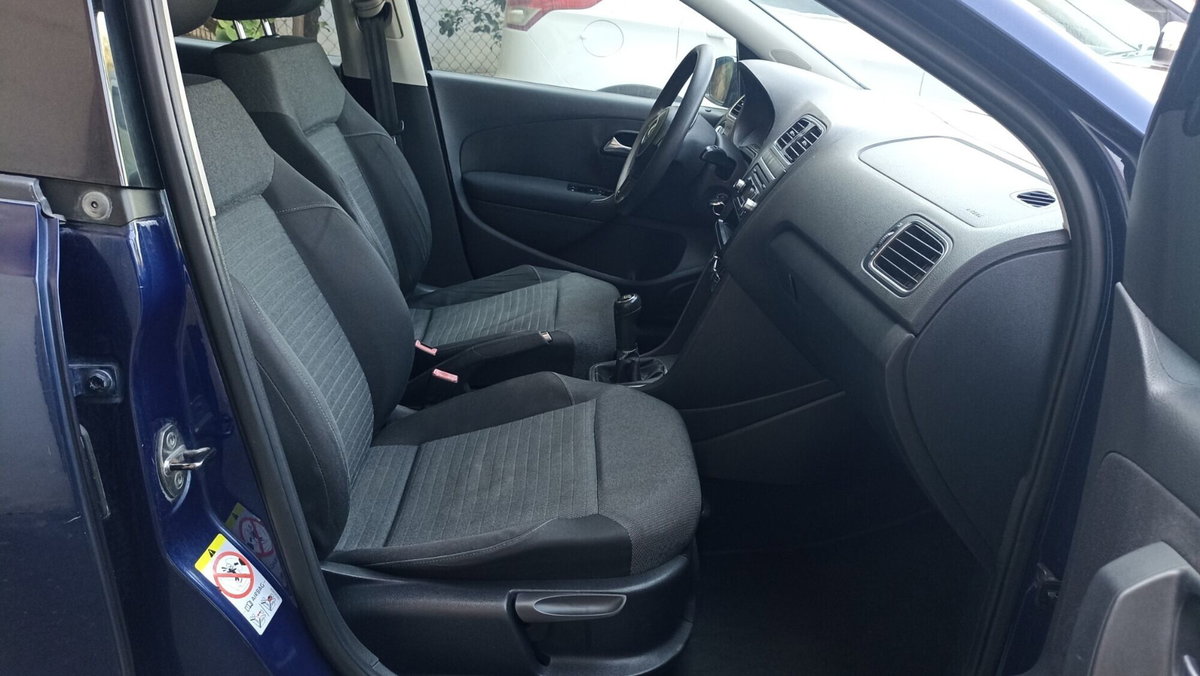 Volkswagen Polo 1.6 TDI 90CV DPF 5 porte Comfortline (13)