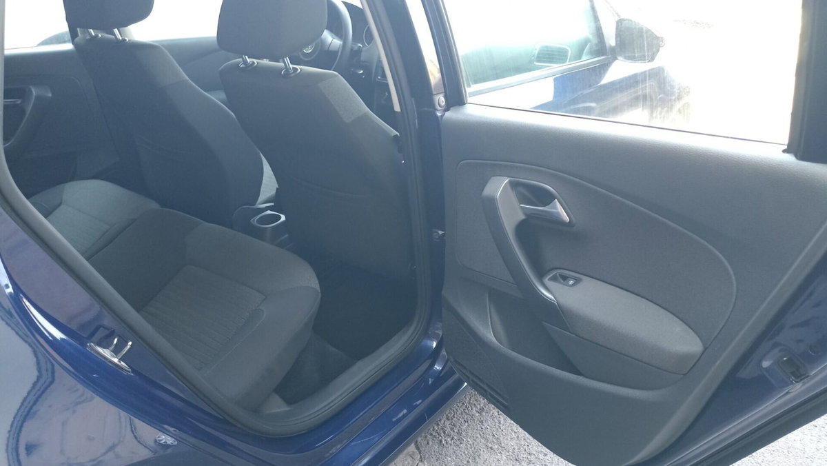 Volkswagen Polo 1.6 TDI 90CV DPF 5 porte Comfortline (17)