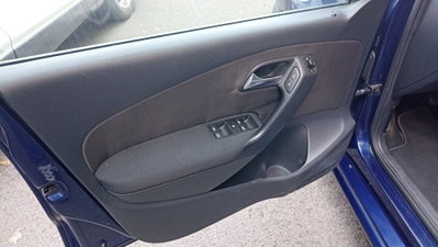 Volkswagen Polo 1.6 TDI 90CV DPF 5 porte Comfortline (8)