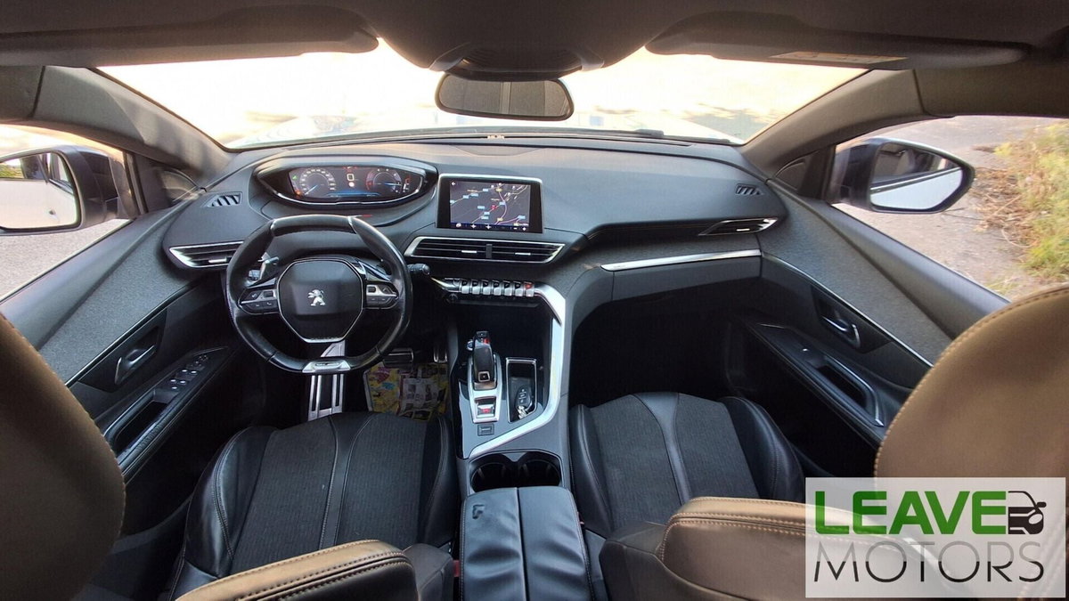 Peugeot 5008 BlueHDi 130 S&S EAT8 GT Line (11)