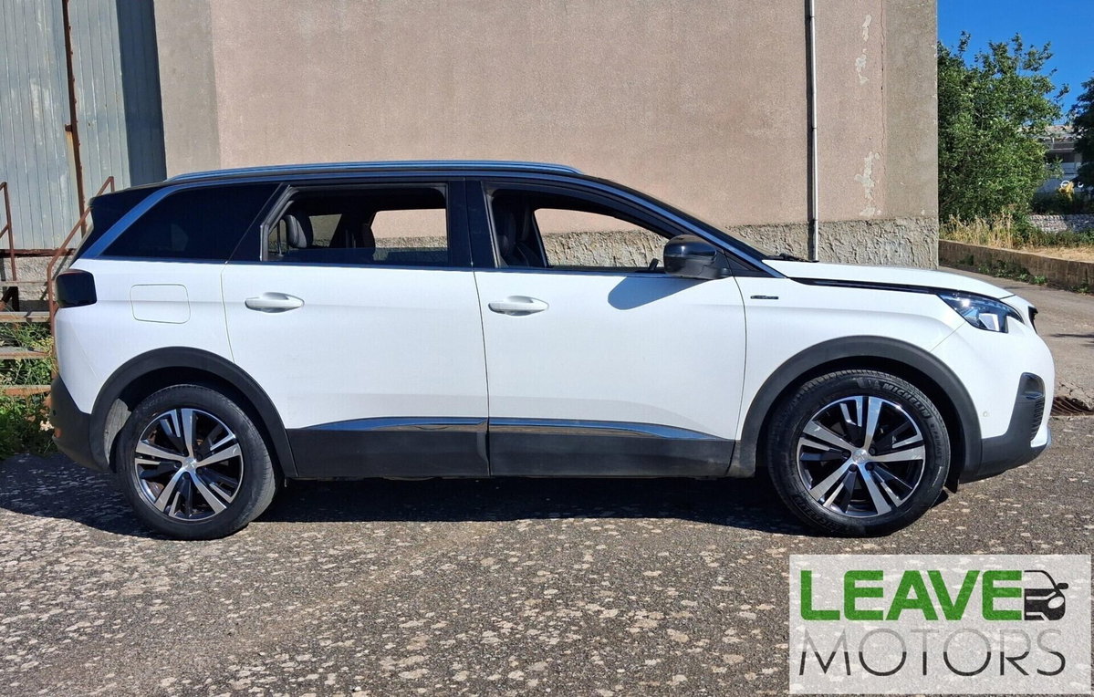 Peugeot 5008 BlueHDi 130 S&S EAT8 GT Line (4)