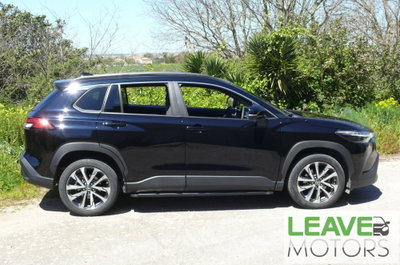 Toyota Corolla Cross Hybrid 2.0 Hybrid 197 CV E-CVT Lounge Light (4)