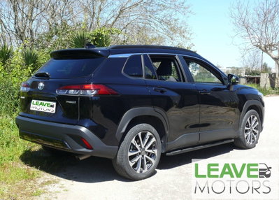Toyota Corolla Cross Hybrid 2.0 Hybrid 197 CV E-CVT Lounge Light (5)